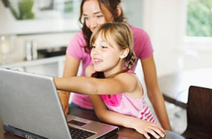 Girl and mom online 